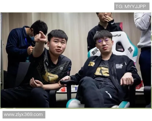 RNG在全球总决赛中的速度表现分析与战术解读