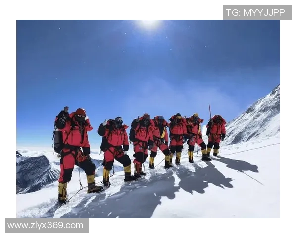 攀登人生的巅峰:周强与深度对话中的挑战与成长 攀登人生的巅峰:周强与深度对话中的挑战与成长