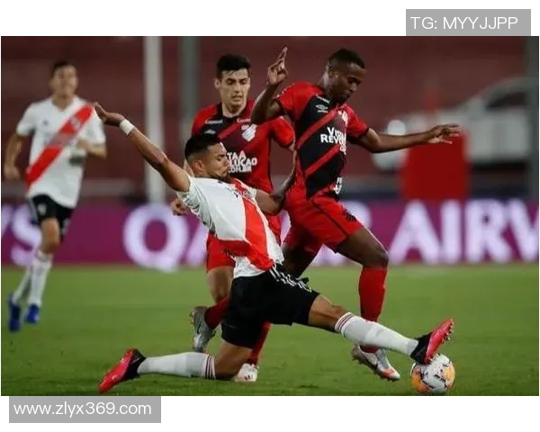 温哥华白帽队与科罗拉多急流队的精彩对决分析与赛后点评