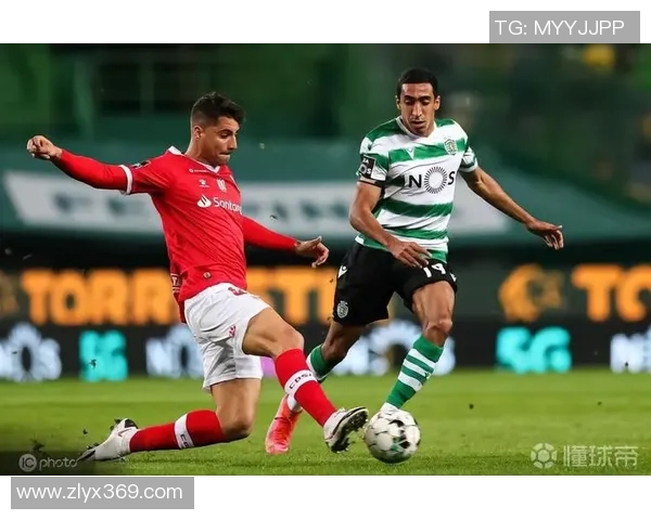 努涅斯在球场上的崛起与挑战：从新星到顶级前锋的奋斗历程