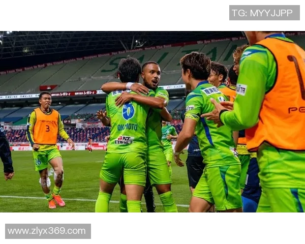 墨尔本联与波斯野猫激战在即球迷期待精彩对决与精彩表现