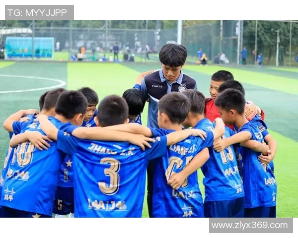 库尔德人对阵哥德堡的精彩较量展现足球魅力与团队精神 库尔德人对阵哥德堡的精彩较量展现足球魅力与团队精神