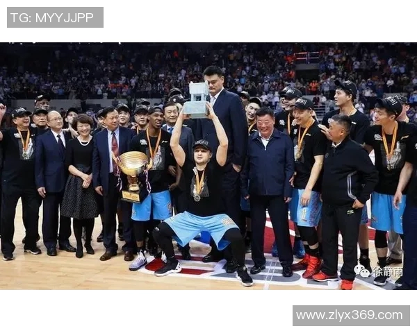 斯库特亨德森：未来NBA巨星的崛起与挑战之路