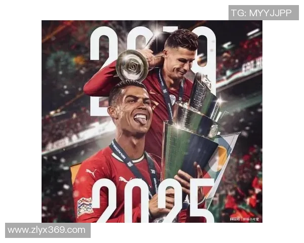 球迷疯狂冲入赛场夺C罗球衣引发热议与争议